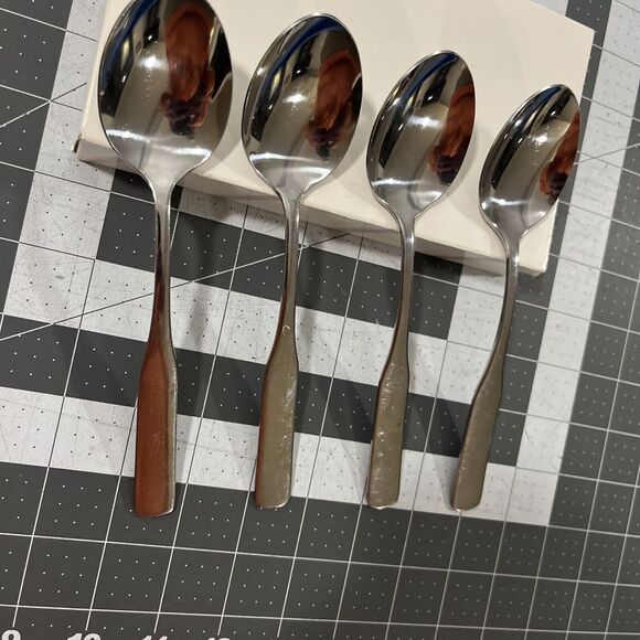 Reed & Barton Fiddler II (4) Oval / Soup Spoons Stainless Flatware Replacements - Picture 3 of 16